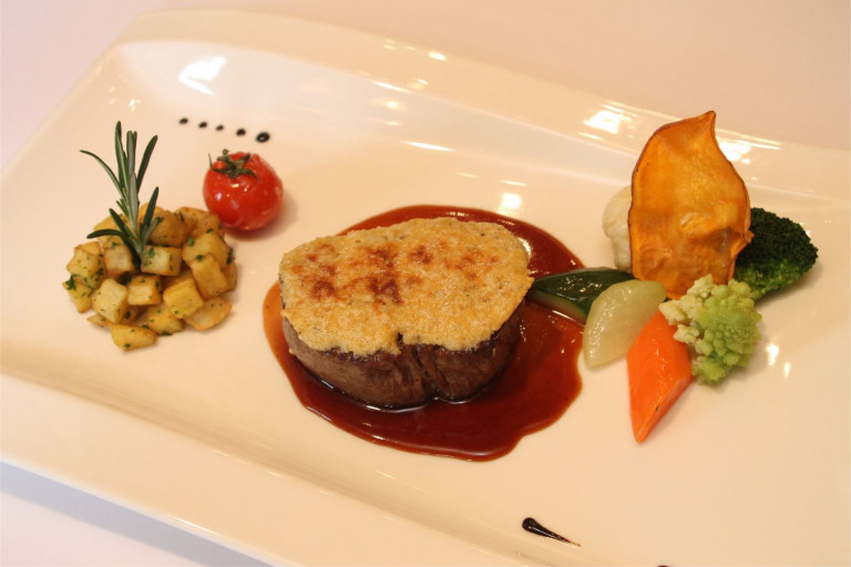 Rumpsteak überbacken mit Gemüse und Kartoffeln