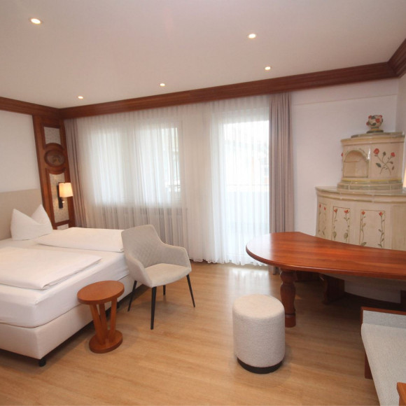 Zimmer 301 Blick auf Bett